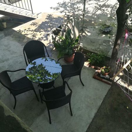 Tbilisi Guesthouse Nini Kültér fotó